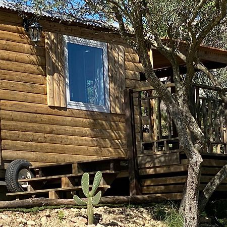 Camping Les Amandiers Castelnau-de-Guers Екстер'єр фото