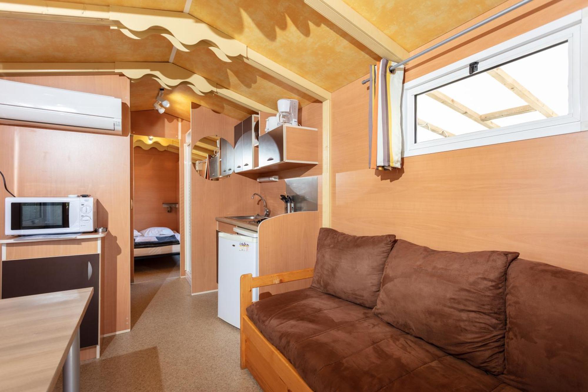 Camping Les Amandiers Castelnau-de-Guers Екстер'єр фото